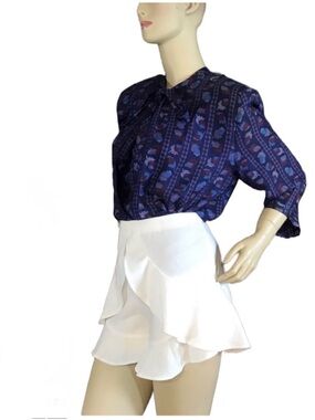 AQUA WHITE RUFFLE ACCENT HIGH WAIST SHORTS NWT (M)